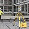 Arbeiter vermisst mit iCT30 eine Halle im Inneren