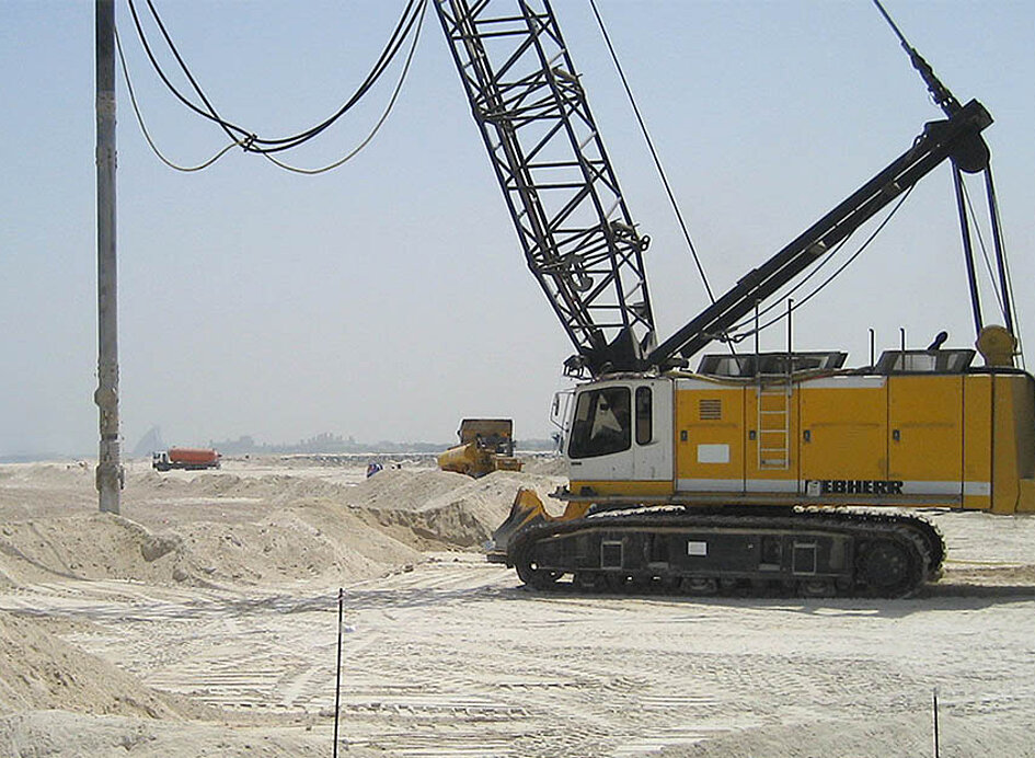 Seilkran auf einer Baustelle der Rütteldruckverfahren anwendet.