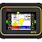 Leica Display für die 2D-Maschinensteuerung für Bagger. Display eingeschaltet zeigt Beispielgrafik